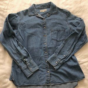 Tradlands Chambray Button Down